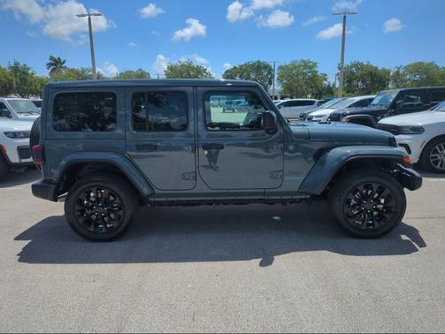 Anvil Clearcoat 2025 Jeep Wrangler 4xe Sahara