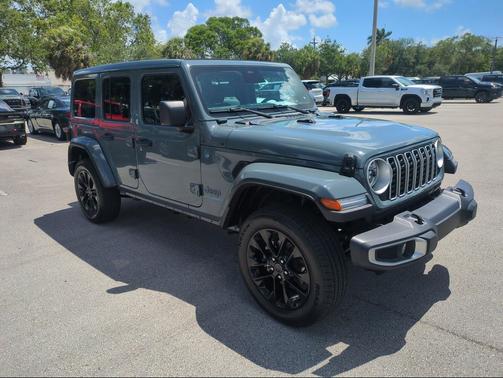 Anvil Clearcoat 2025 Jeep Wrangler 4xe Sahara