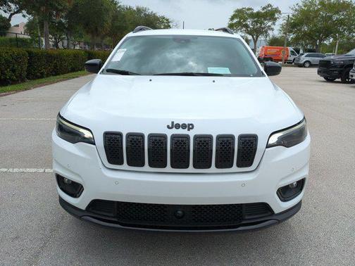 2023 Jeep Cherokee Altitude