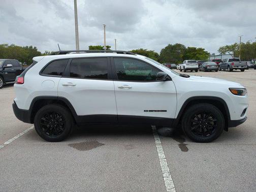 2023 Jeep Cherokee Altitude