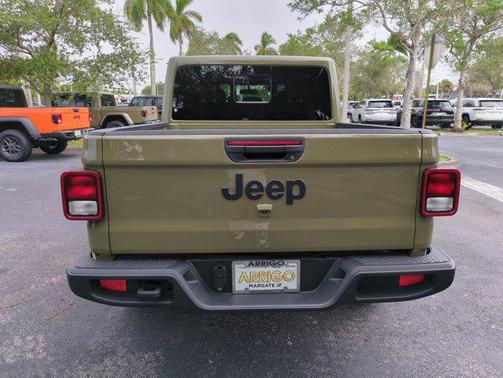 2025 Jeep Gladiator Nighthawk