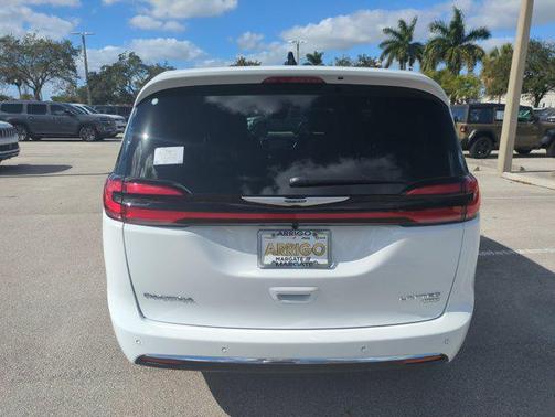 2026 Chrysler Pacifica Limited