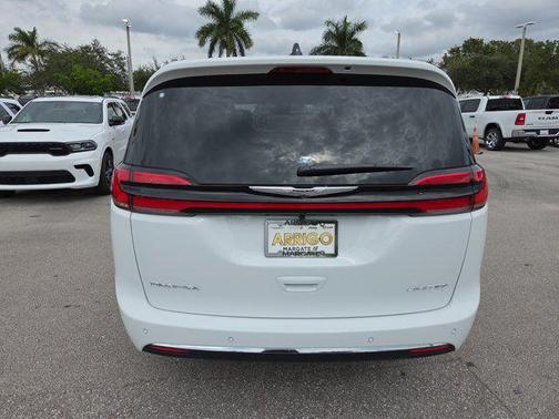 2026 Chrysler Pacifica Limited