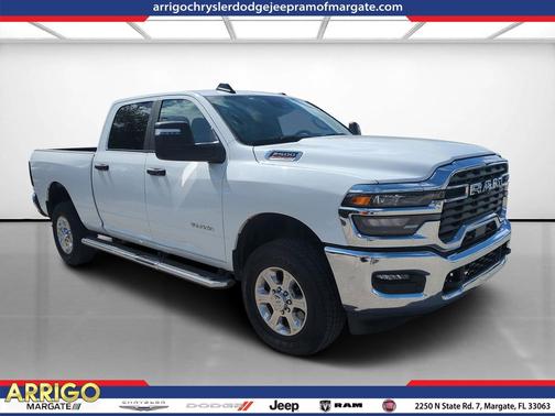 Bright White Clearcoat 2026 RAM 2500 Big Horn Crew Cab 4x4 6'4' Box