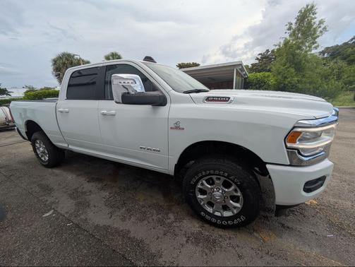 Bright White Clearcoat 2024 RAM 2500 Laramie Crew Cab 4x4 6'4' Box