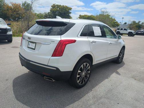 Crystal White Tricoat 2019 Cadillac XT5 Premium Luxury