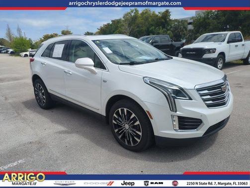 Crystal White Tricoat 2019 Cadillac XT5 Premium Luxury