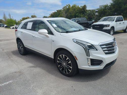 Crystal White Tricoat 2019 Cadillac XT5 Premium Luxury