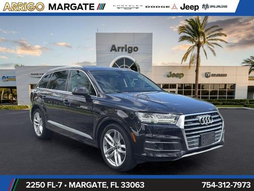Black 2018 Audi Q7 3.0T Prestige