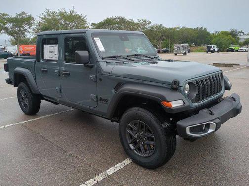 2025 Jeep Gladiator Sport S