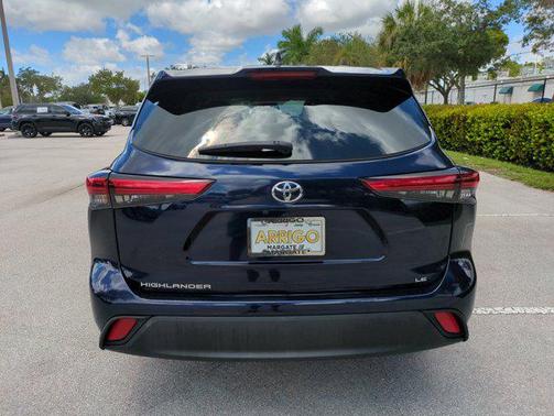 2023 Toyota Highlander LE