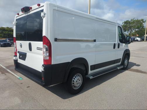 Bright White Clearcoat 2025 RAM ProMaster 2500 Tradesman