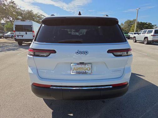 2025 Jeep Grand Cherokee L Laredo