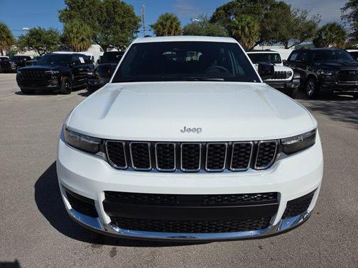 2025 Jeep Grand Cherokee L Laredo