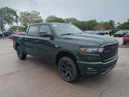 Serrano Green Metallic 2026 RAM 1500 Big Horn/Lone Star