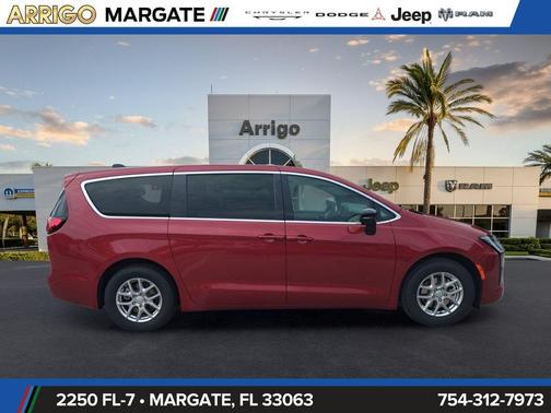 Red Hot Pearlcoat 2027 Chrysler Pacifica L