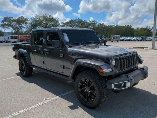 2025 Jeep Gladiator High Tide