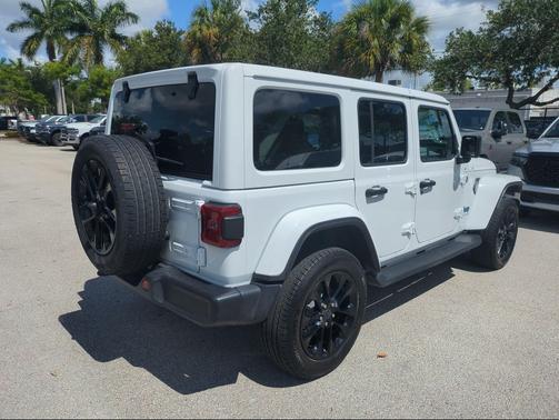 Bright White Clearcoat 2025 Jeep Wrangler 4xe Sahara