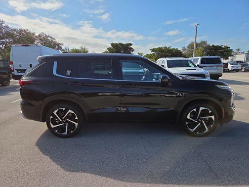 2022 Mitsubishi Outlander SEL 2.5 2WD