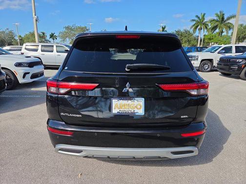 2022 Mitsubishi Outlander SEL 2.5 2WD