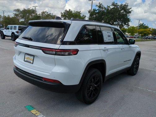 2025 Jeep Grand Cherokee Altitude