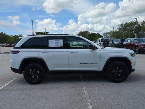 2025 Jeep Grand Cherokee Altitude