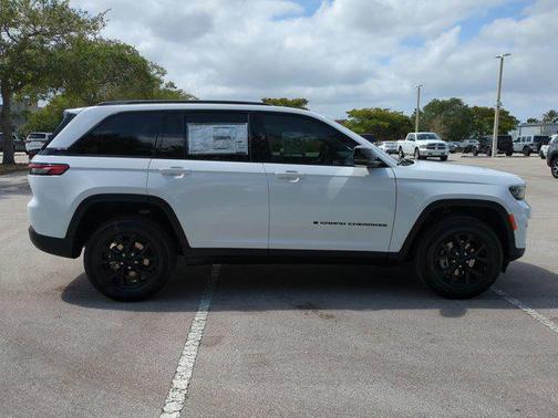 2025 Jeep Grand Cherokee L Altitude