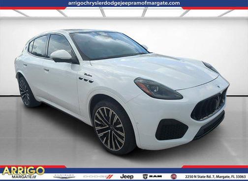 Bianco 2023 Maserati Grecale Modena