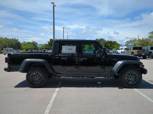 2025 Jeep Gladiator Sport S