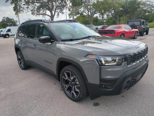 Sting-Gray Clearcoat 2026 Jeep Cherokee Overland