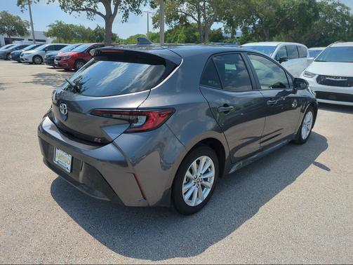 Magnetic Gray Metallic 2025 Toyota Corolla SE