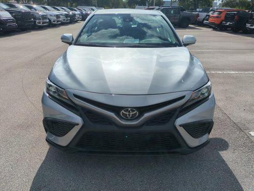 Celestial Silver Metallic 2023 Toyota Camry SE