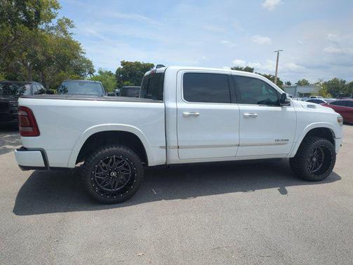 Bright White Clearcoat 2022 RAM 1500 Limited