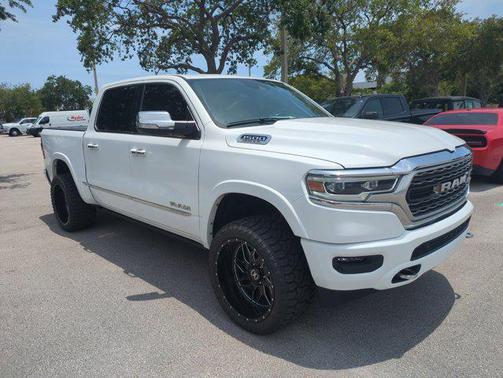 Bright White Clearcoat 2022 RAM 1500 Limited
