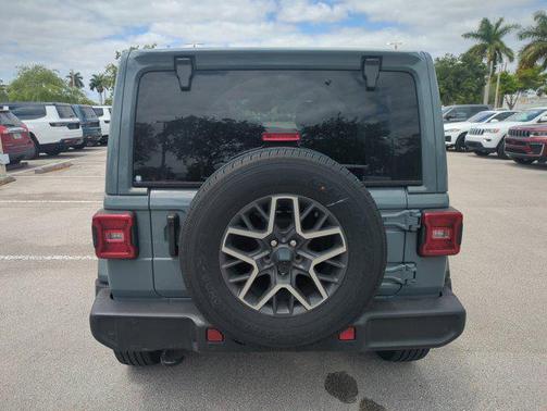 Anvil Clear Coat 2024 Jeep Wrangler 4-Door Sahara 4x4