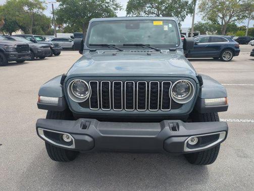 Anvil Clear Coat 2024 Jeep Wrangler 4-Door Sahara 4x4