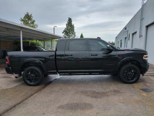 2020 RAM 3500 Laramie Mega Cab 4x4 6'4' Box
