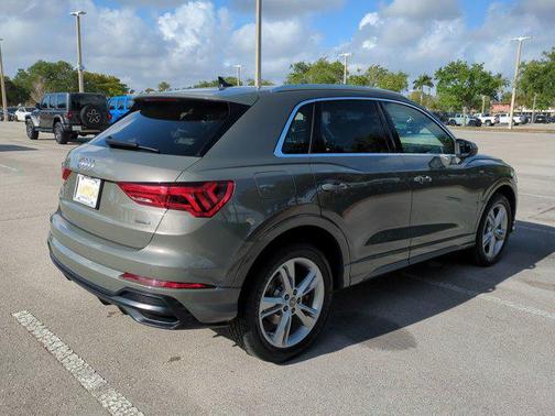 2020 Audi Q3 45 S line Premium