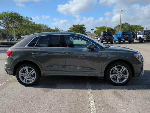 2020 Audi Q3 45 S line Premium