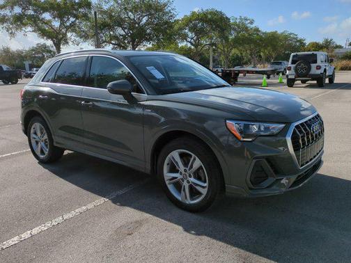2020 Audi Q3 45 S line Premium
