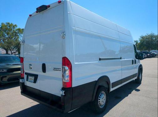 Bright White Clearcoat 2026 RAM ProMaster 2500 Tradesman