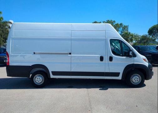 Bright White Clearcoat 2026 RAM ProMaster 2500 Tradesman