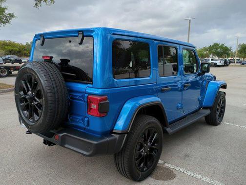 2025 Jeep Wrangler 4xe Sahara