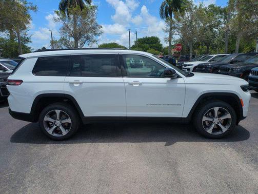 Bright White Clearcoat 2026 Jeep Grand Cherokee L Limited