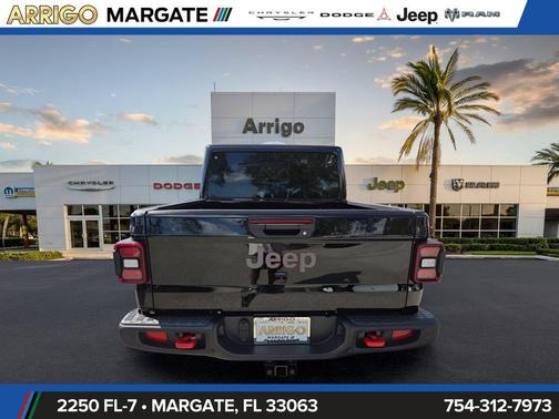 Black Clearcoat 2026 Jeep Gladiator Rubicon