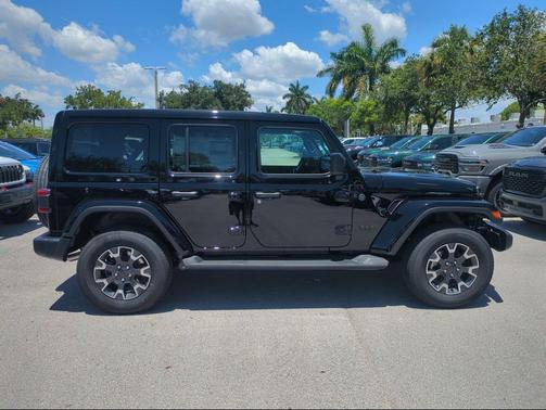 Black Clearcoat 2026 Jeep Wrangler 4-Door Sahara 4x4