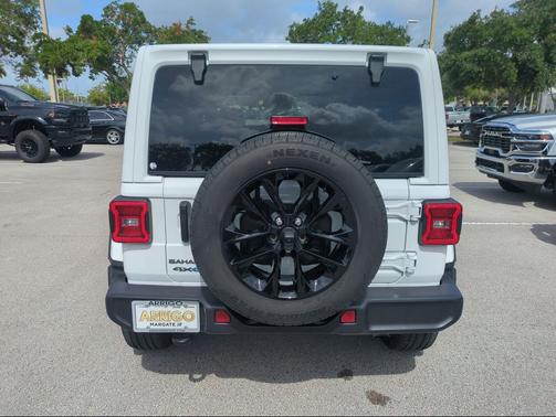 Bright White Clearcoat 2025 Jeep Wrangler 4xe Sahara