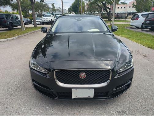 Black 2018 Jaguar XE 25t Prestige