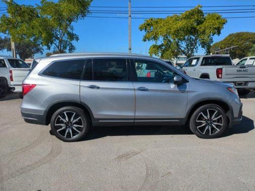 2021 Honda Pilot Touring 8-Passenger