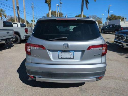 2021 Honda Pilot Touring 8-Passenger